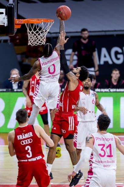 乒乓球队的 乒乓球队的