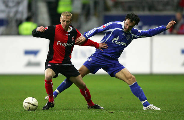 米切尔打趣莫布利：他整个赛季都在做同样事情 打得像个113公斤的大块头