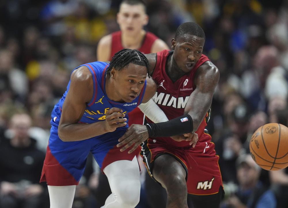 他在防守 他在防守