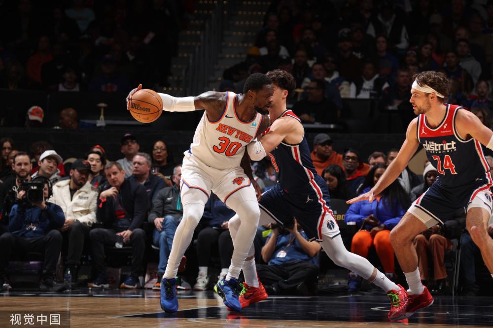 表现出不同 表现出不同